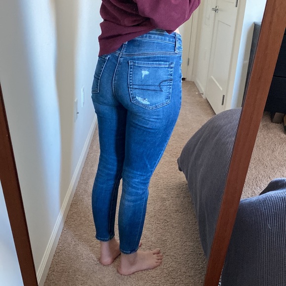 American Eagle High Rise Jeans - Picture 2 of 3